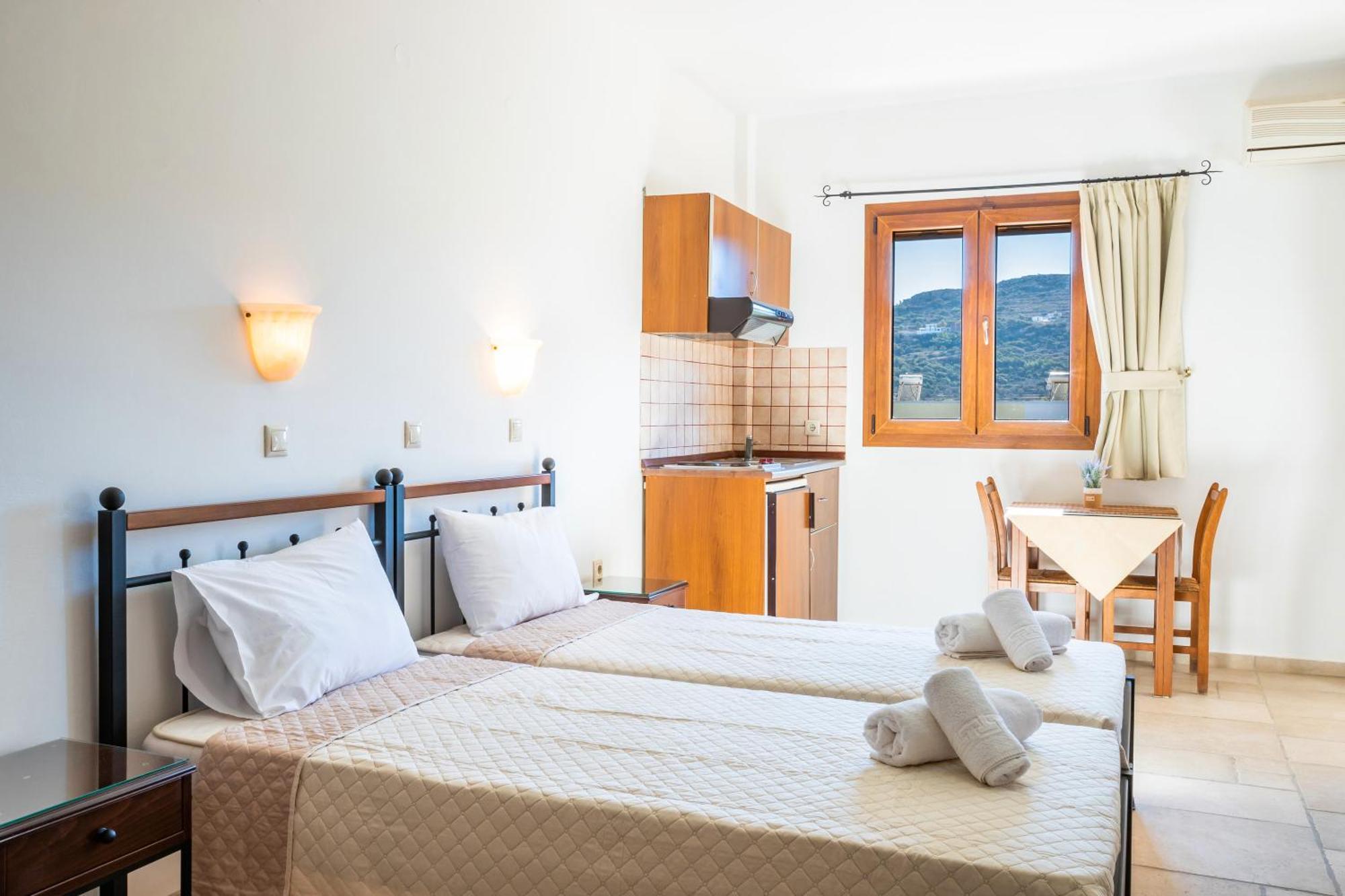 Petra Studios Karpathos Luaran gambar